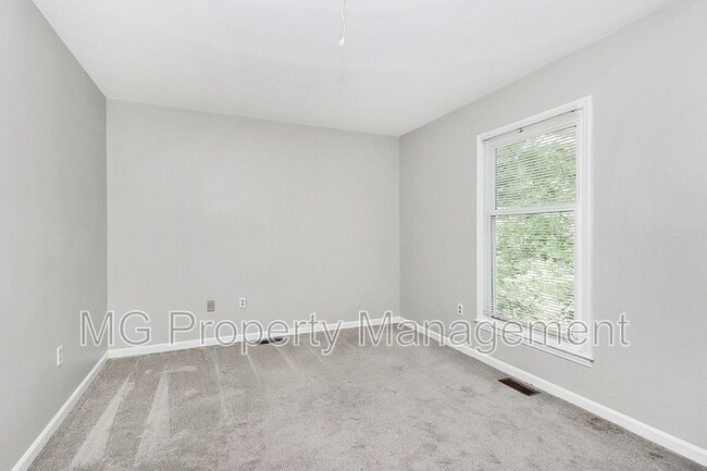 Building Photo - 226 S Clarkson St