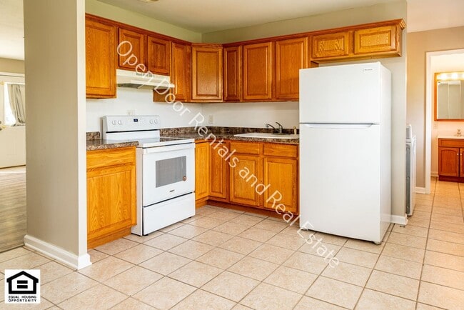 Building Photo - 3 bed 1 bath home on North Side of Fort Wayne