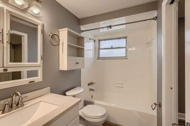 Building Photo - 7010 Cobblewood Court, Tampa, FL, 33615