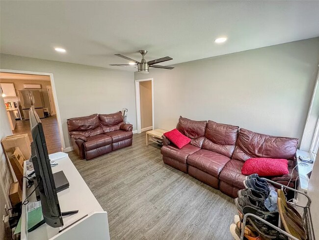 Building Photo - 1402 Peachtree Rd