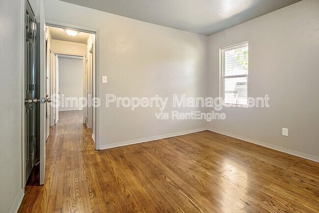 Building Photo - 4712 SE 23rd St