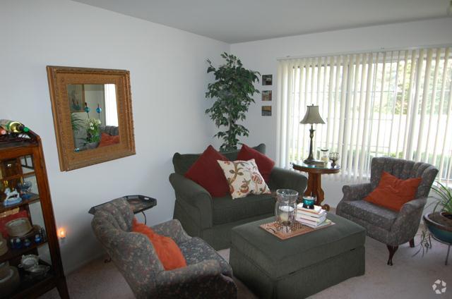 Living Room - Northville Forest Apartments