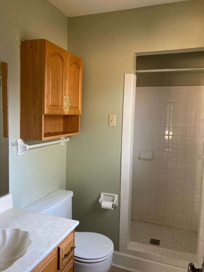 Building Photo - 5024 Clear Creek Dr