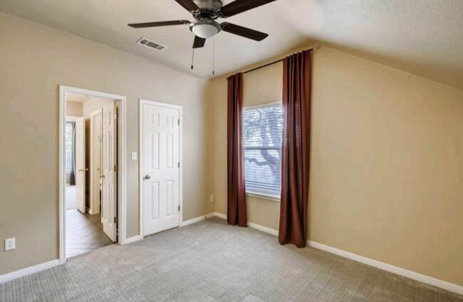 Building Photo - 1606 Buttercup Creek Blvd