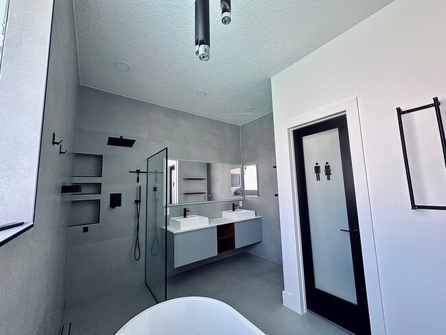 Building Photo - 107 Monroe View Trail