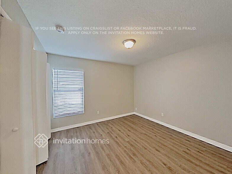 Building Photo - 3229 Sawgrass Creek Cir