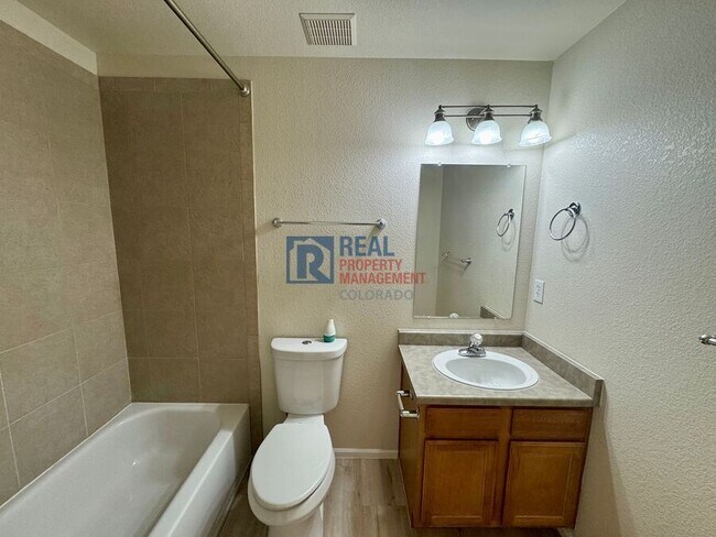 Building Photo - 838 S Kalispell Cir