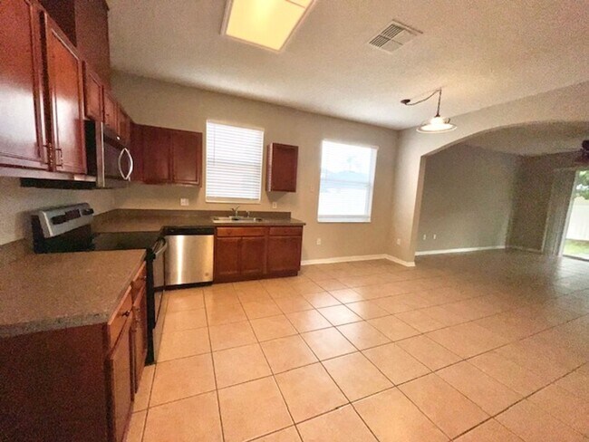 Building Photo - 9240 Black Hawk Ct