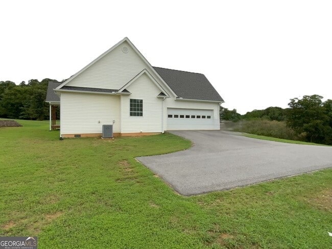 Building Photo - 135 Evans Rd