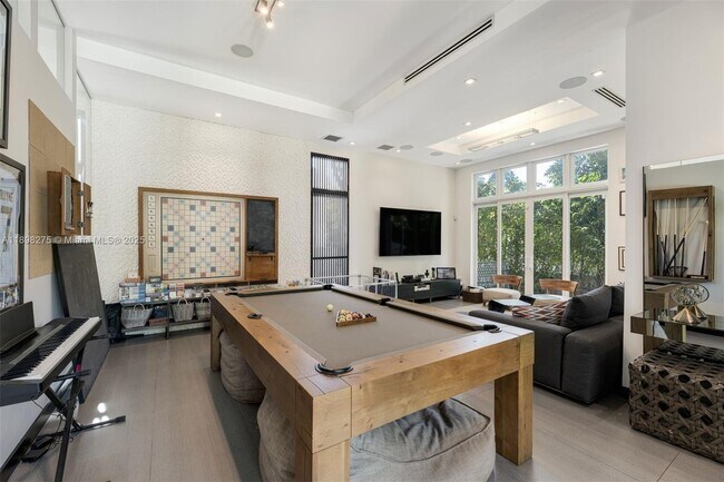 Building Photo - 765 Allendale Rd