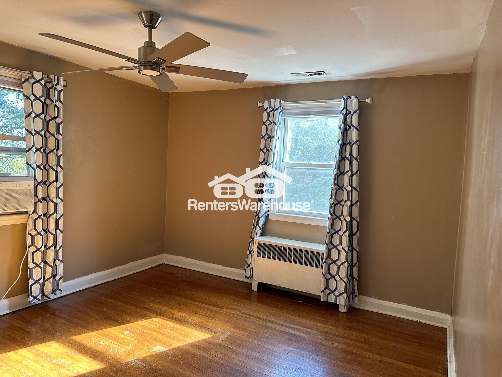 Building Photo - 1014 Dartmouth Rd