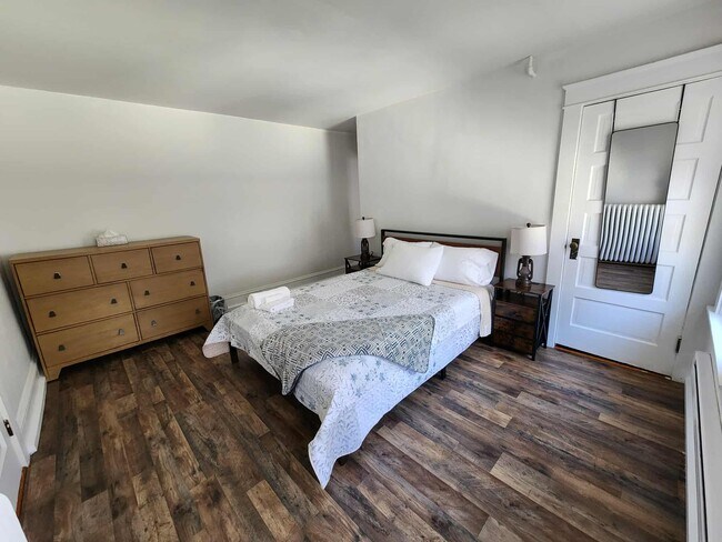 Building Photo - 15 Clarks Rd