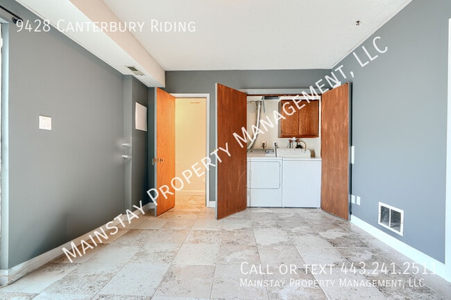 Building Photo - 9428 Canterbury Riding