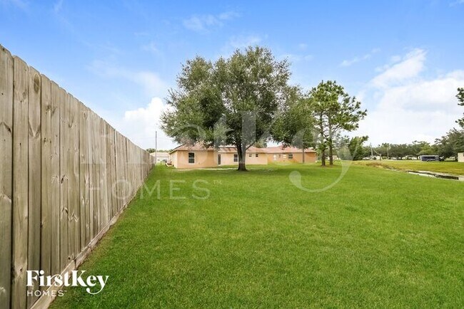 Building Photo - 129 Aurora Ln