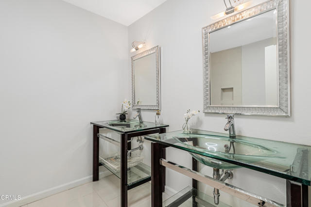 Building Photo - 4722 Park Granada