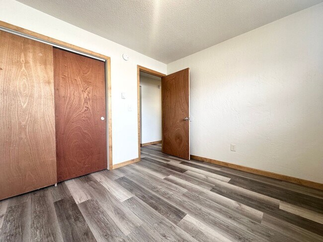 Building Photo - Regal Landing ||||