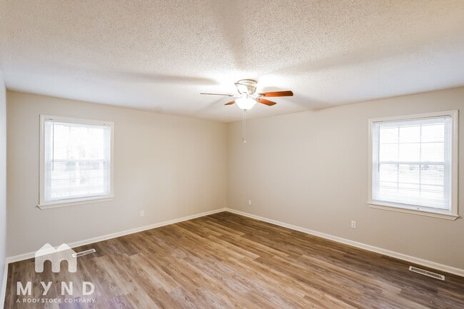 Building Photo - 3221 Fieldale Dr