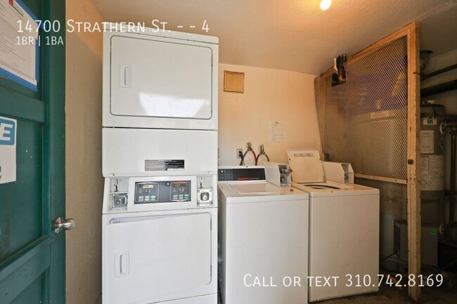 Building Photo - 14700 Strathern St