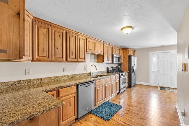 Building Photo - 225 Hansen Ridge Dr