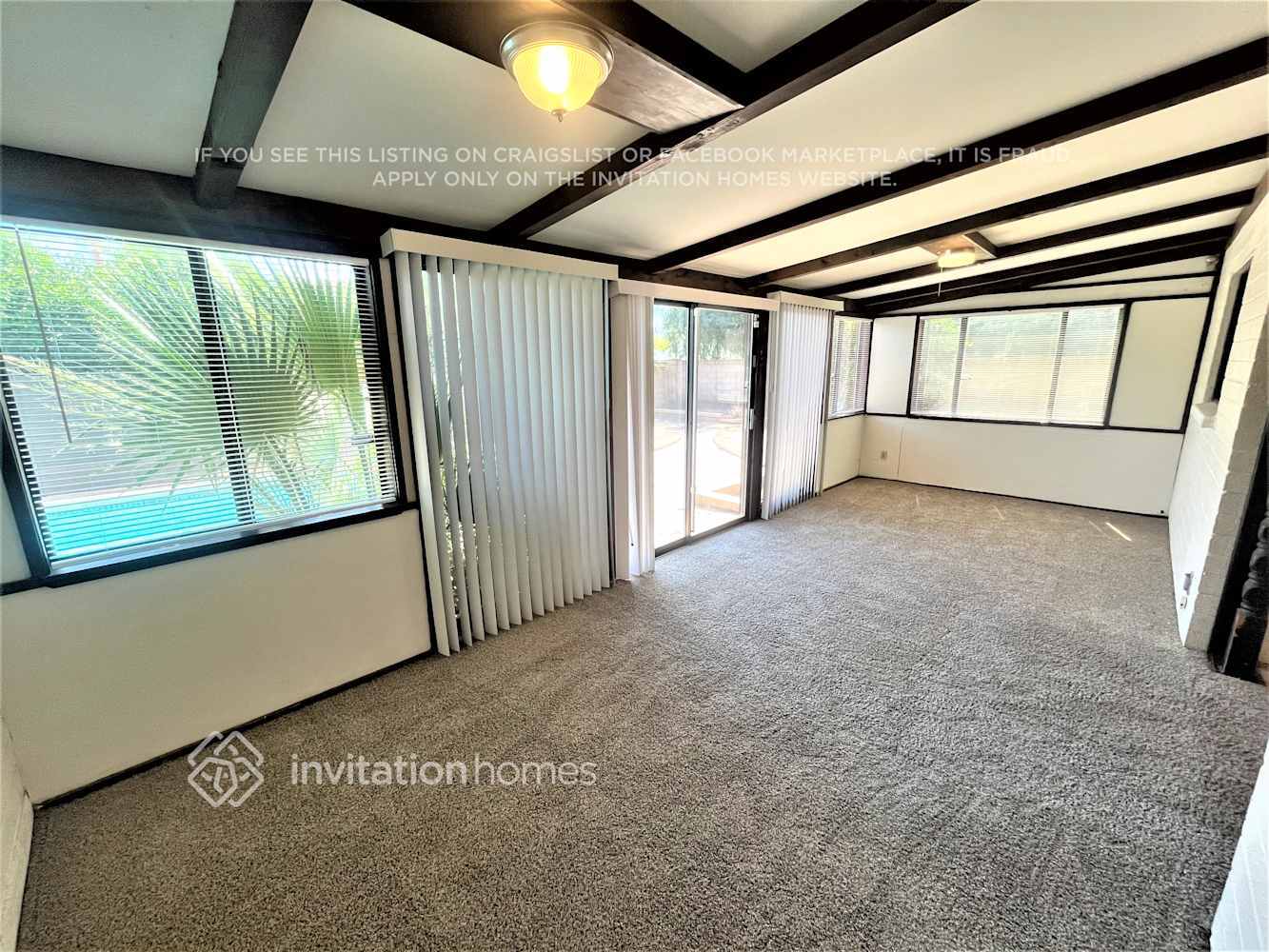 Building Photo - 4607 W Orangewood Ave
