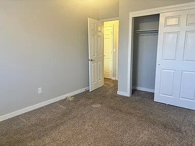 Building Photo - 4725 Nelson St