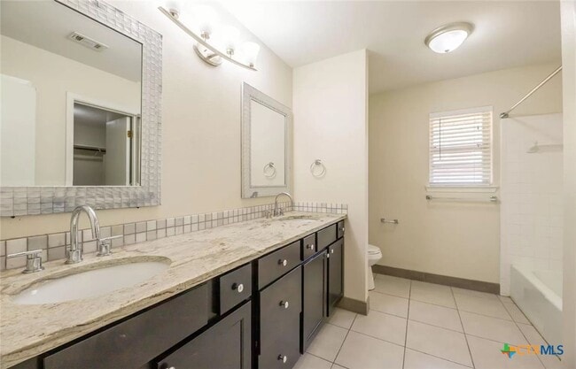 Building Photo - 4506 Walnut Rd