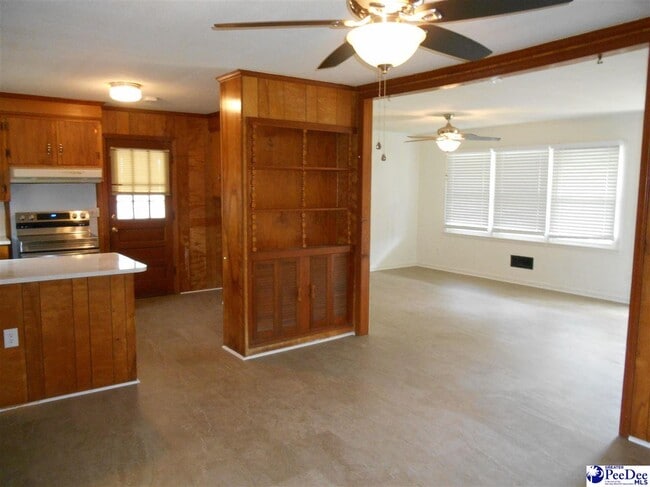 Building Photo - 1225 Hobart Dr