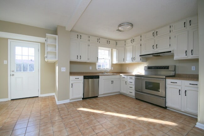 Building Photo - 4015 Apollo Dr SW