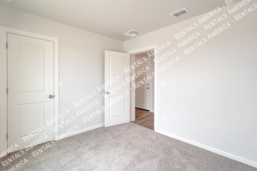 Building Photo - 8013 Namaka Dr