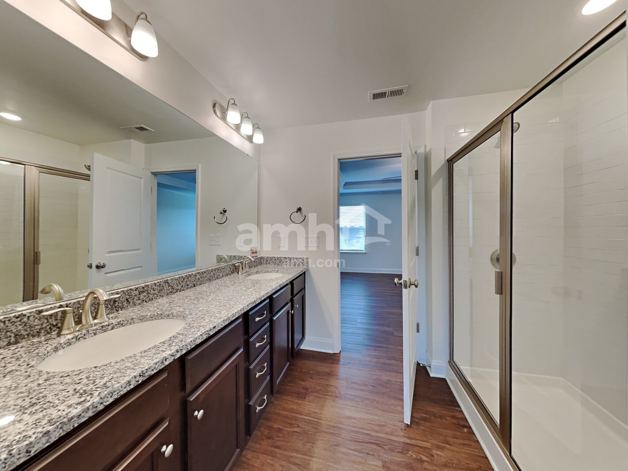 Building Photo - 153 Larragan Dr
