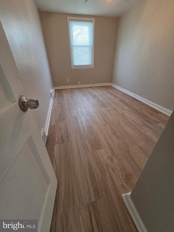 Building Photo - 203 Spring Valley Rd