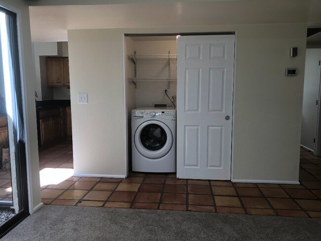 Building Photo - 7946 E Sabino Sunrise Cir