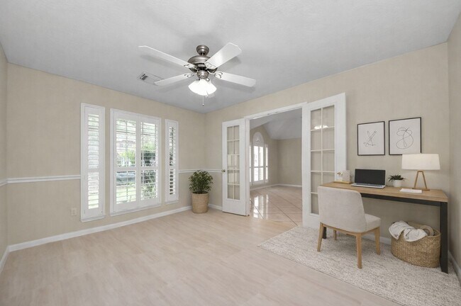 Building Photo - 10214 White Oak Trail Ln