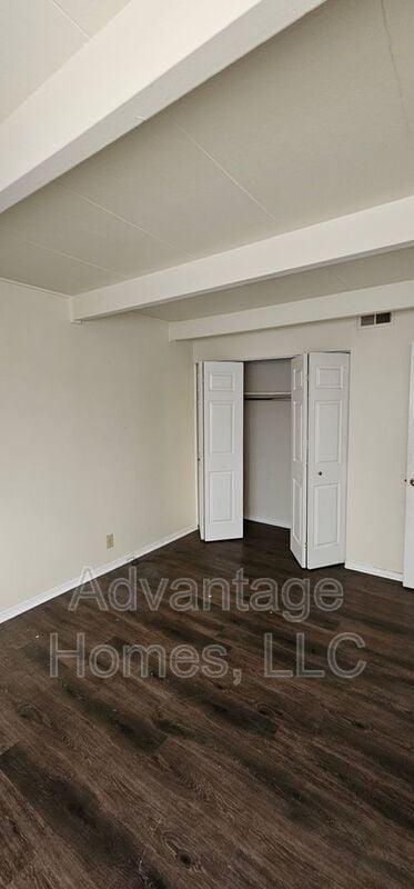 Building Photo - 824 N 70th St