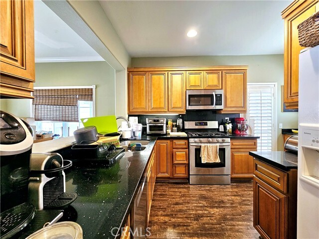 Building Photo - 53 Middlebury Ln