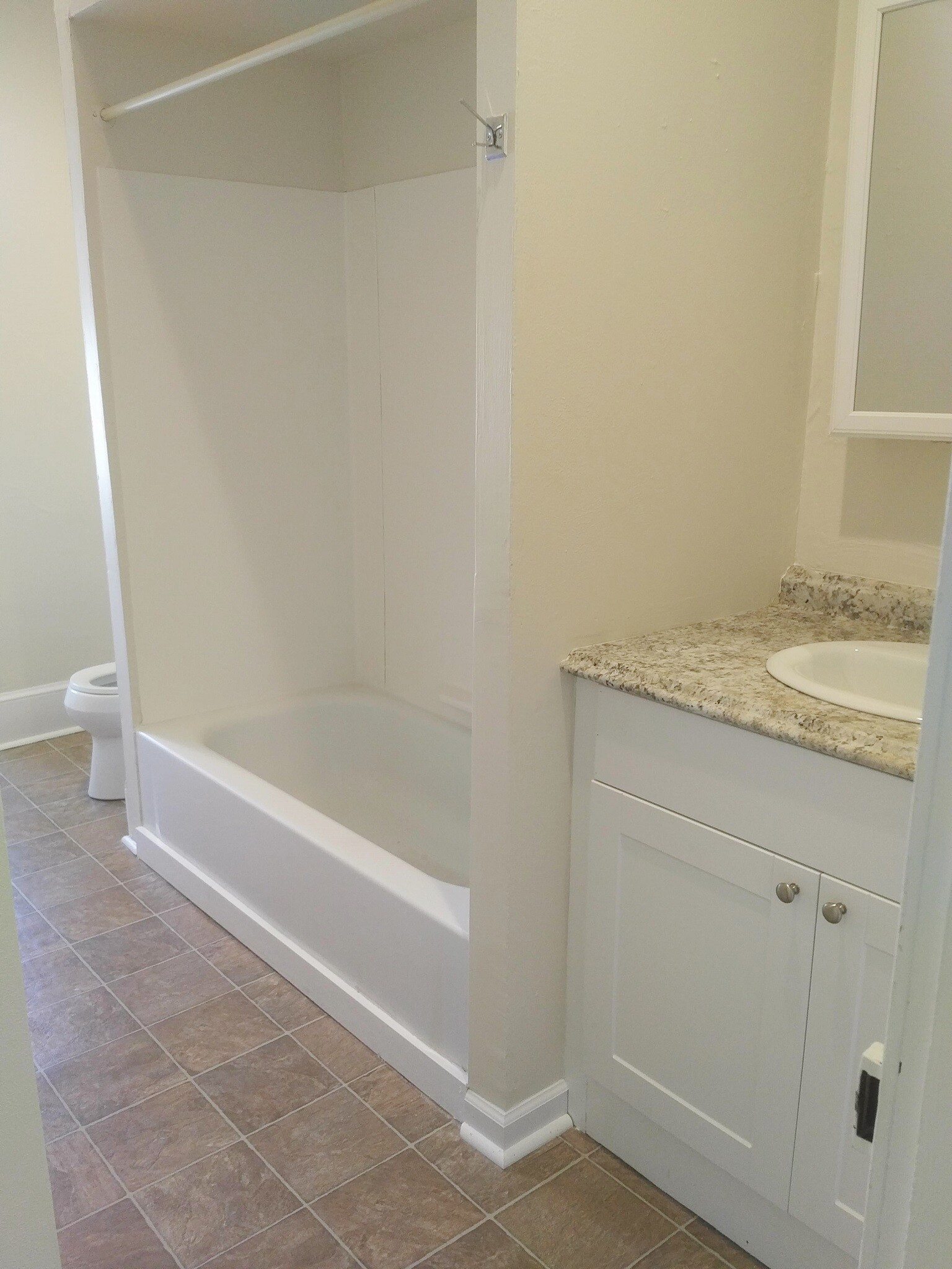 Bathroom - 61 E Oakland Ave