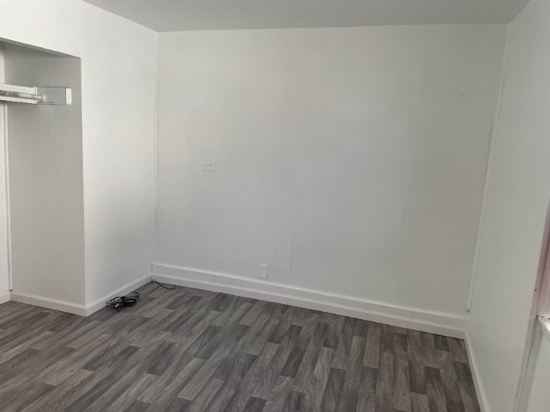 Building Photo - 195 Campbell Park