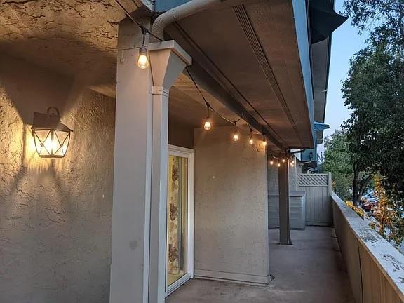 Building Photo - 7150 Rainbow Dr