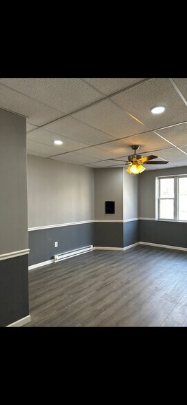 Building Photo - 111 Sunbury St