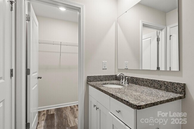 Building Photo - 117 Dogwood Vlg Trl