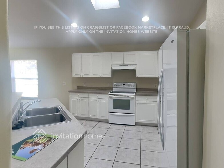 Building Photo - 5110 Volusia Ave