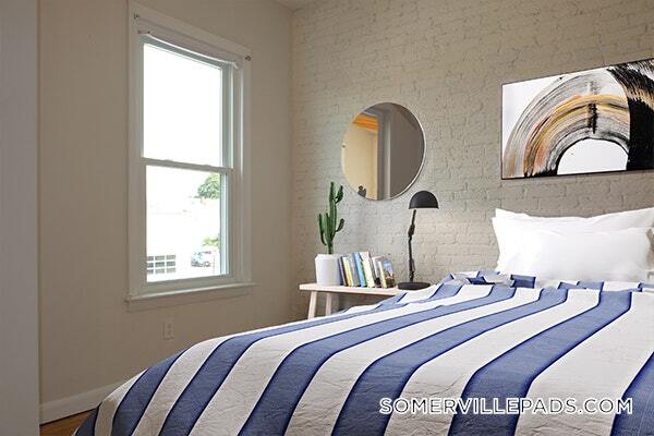 Building Photo - 164 Broadway