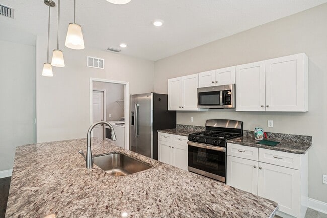 Floorplan - Eleven Oaks