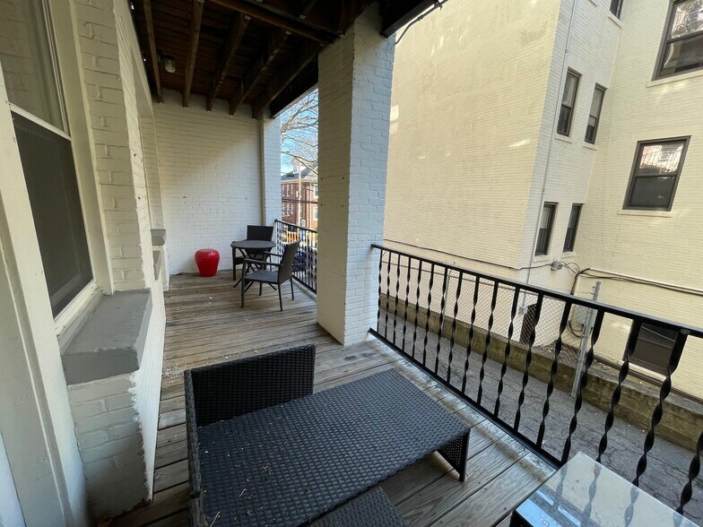 Building Photo - 14 Melvin Ave