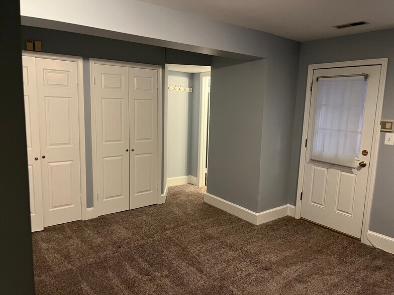 Building Photo - 2015 Columbia Rd NW