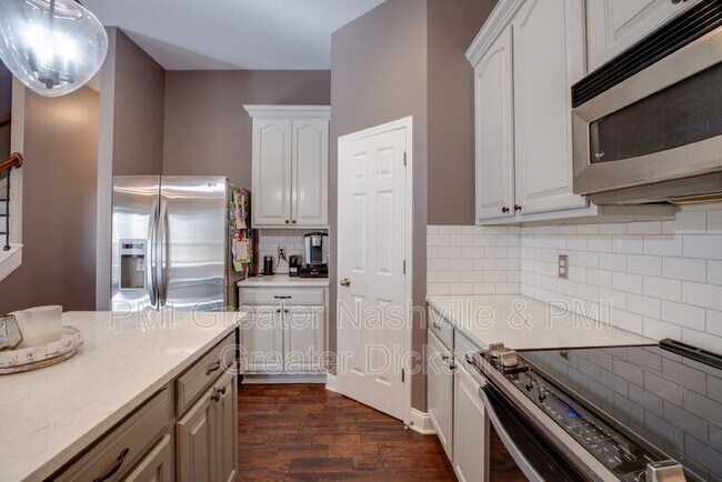 Building Photo - 7393 Riverfront Dr