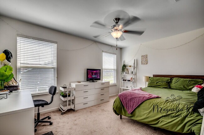 Building Photo - Beautiful Home for Rent 5 bed 3.5 bath