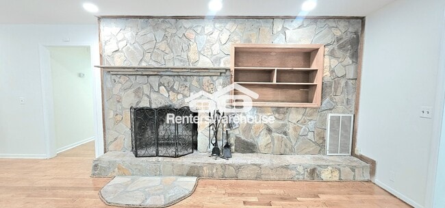 Building Photo - 10500 Rivertown Rd