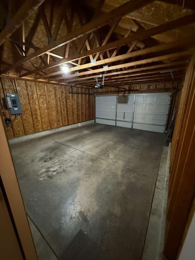 Building Photo - 8282 Mira St