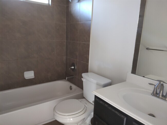 Building Photo - 24623 Forest Canopy Dr